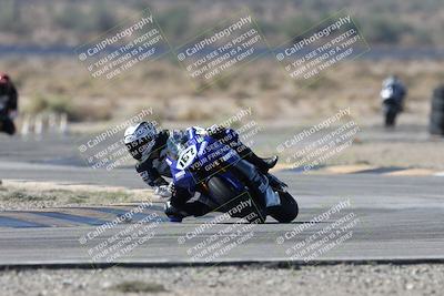 media/Oct-05-2025-CVMA (Sun) [[beeef4f201]]/Race 2-Supersport Middleweight/